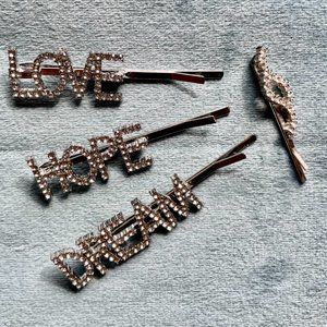 Set of rhinestone bobby-pins